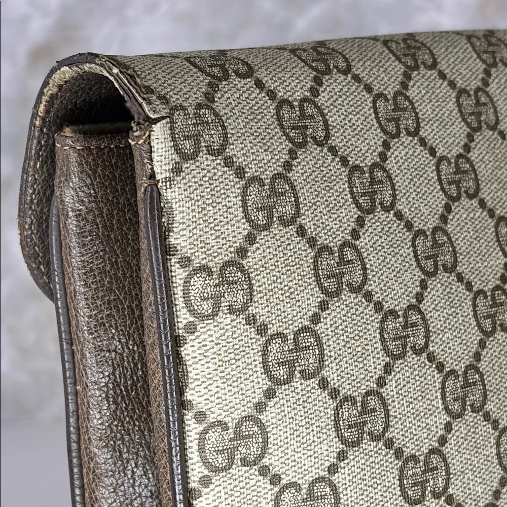 🔥🔥🔥 VTG Gucci Brown Messenger Bag with Monogram Design🔥🔥🔥 - Picture 8 of 16